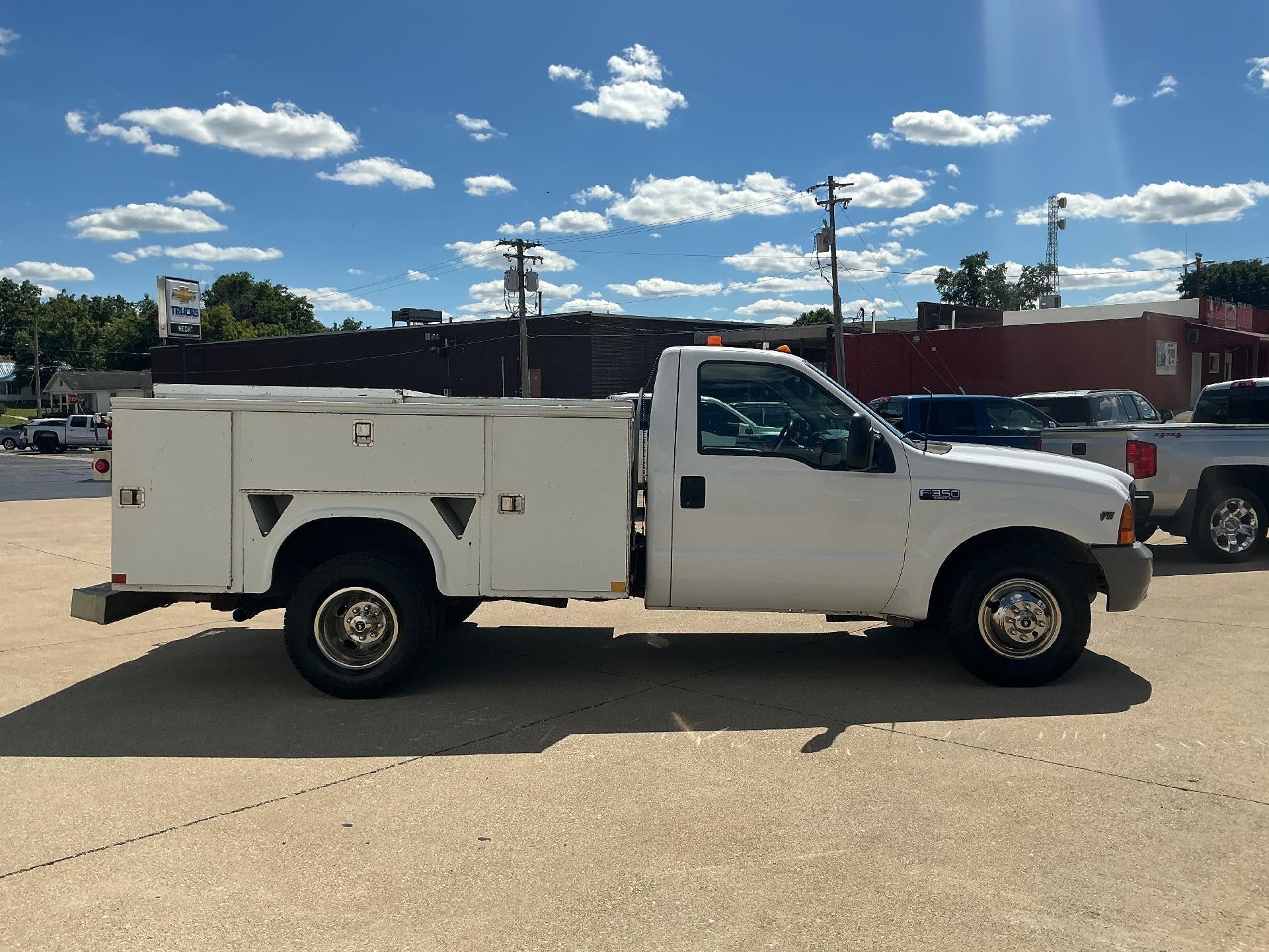 1999 Ford Super Duty F-350 DRW XL