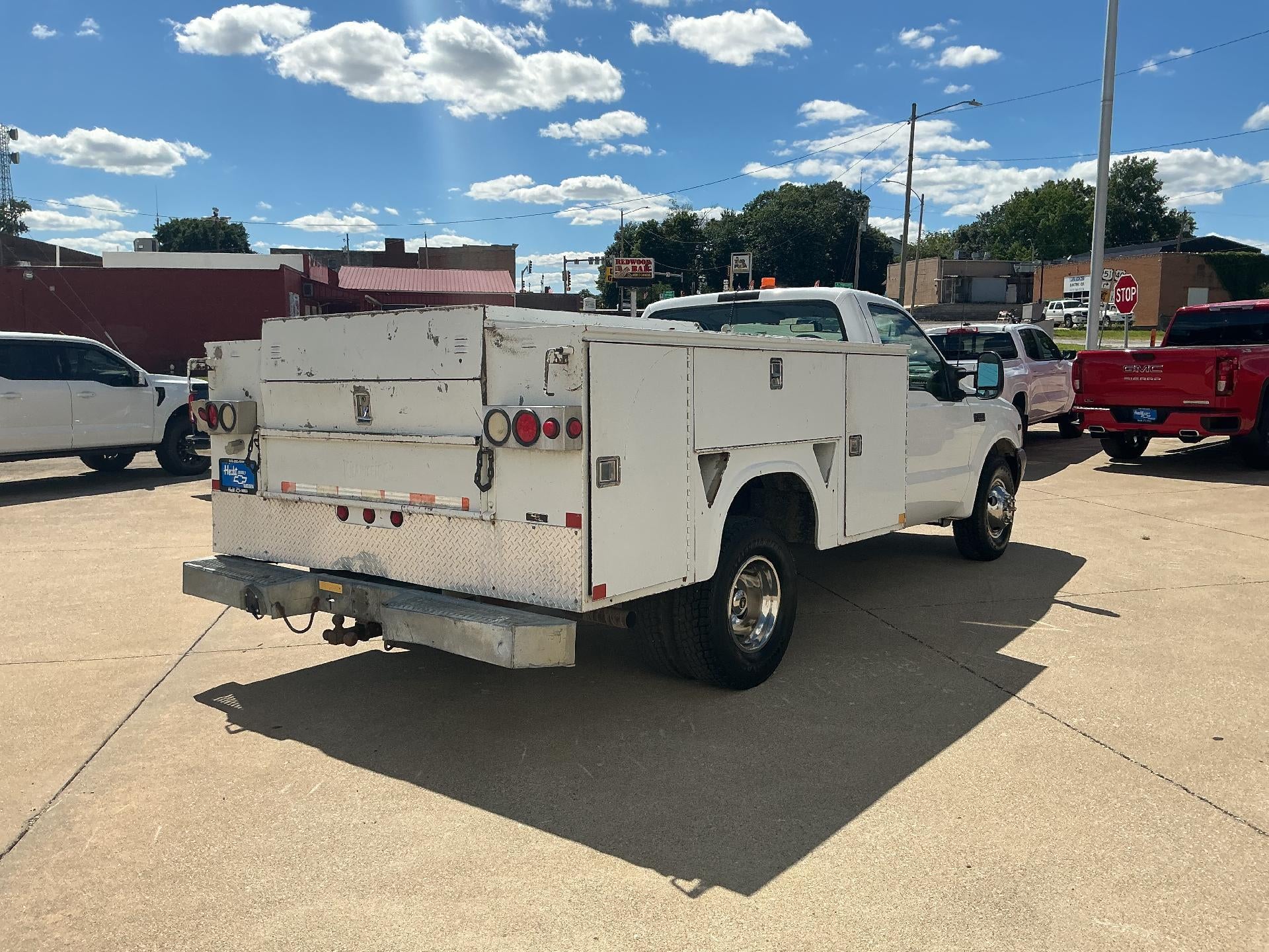1999 Ford Super Duty F-350 DRW XL