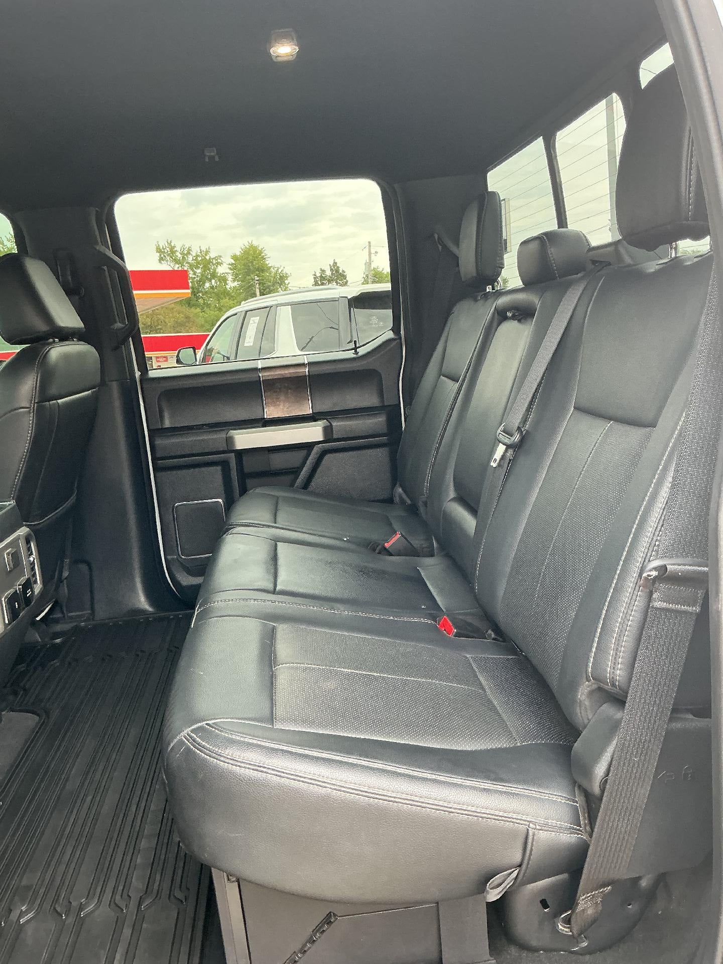 2022 Ford Super Duty F-350 SRW LARIAT