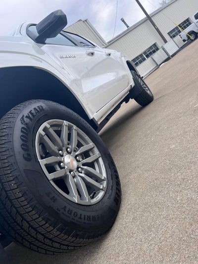 2024 Chevrolet Colorado LT