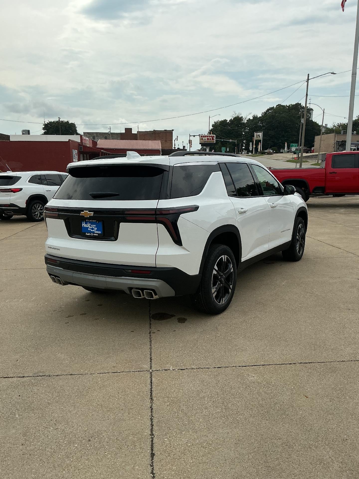 2027 Chevrolet Traverse LT