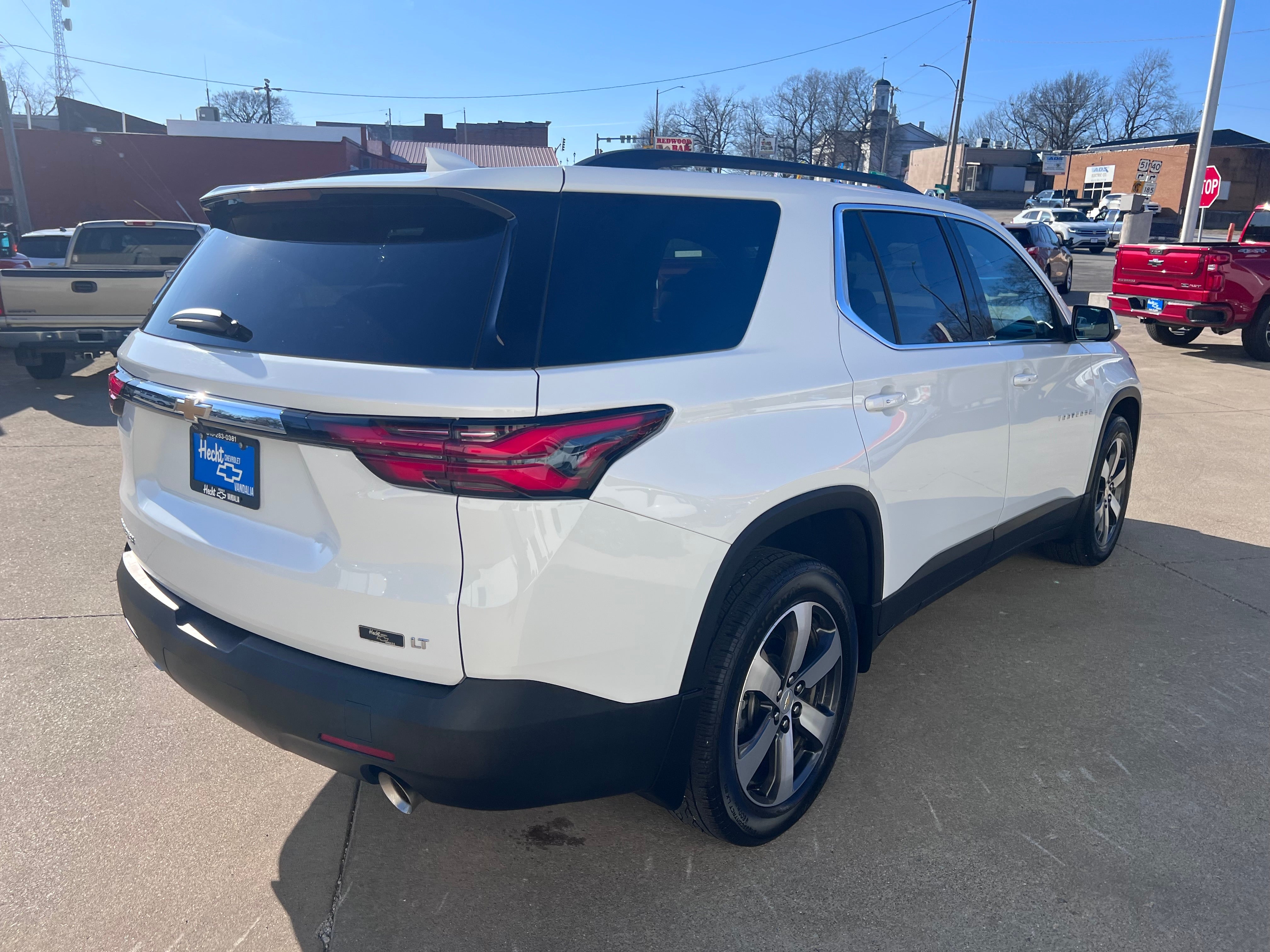 2023 Chevrolet Traverse LT Leather