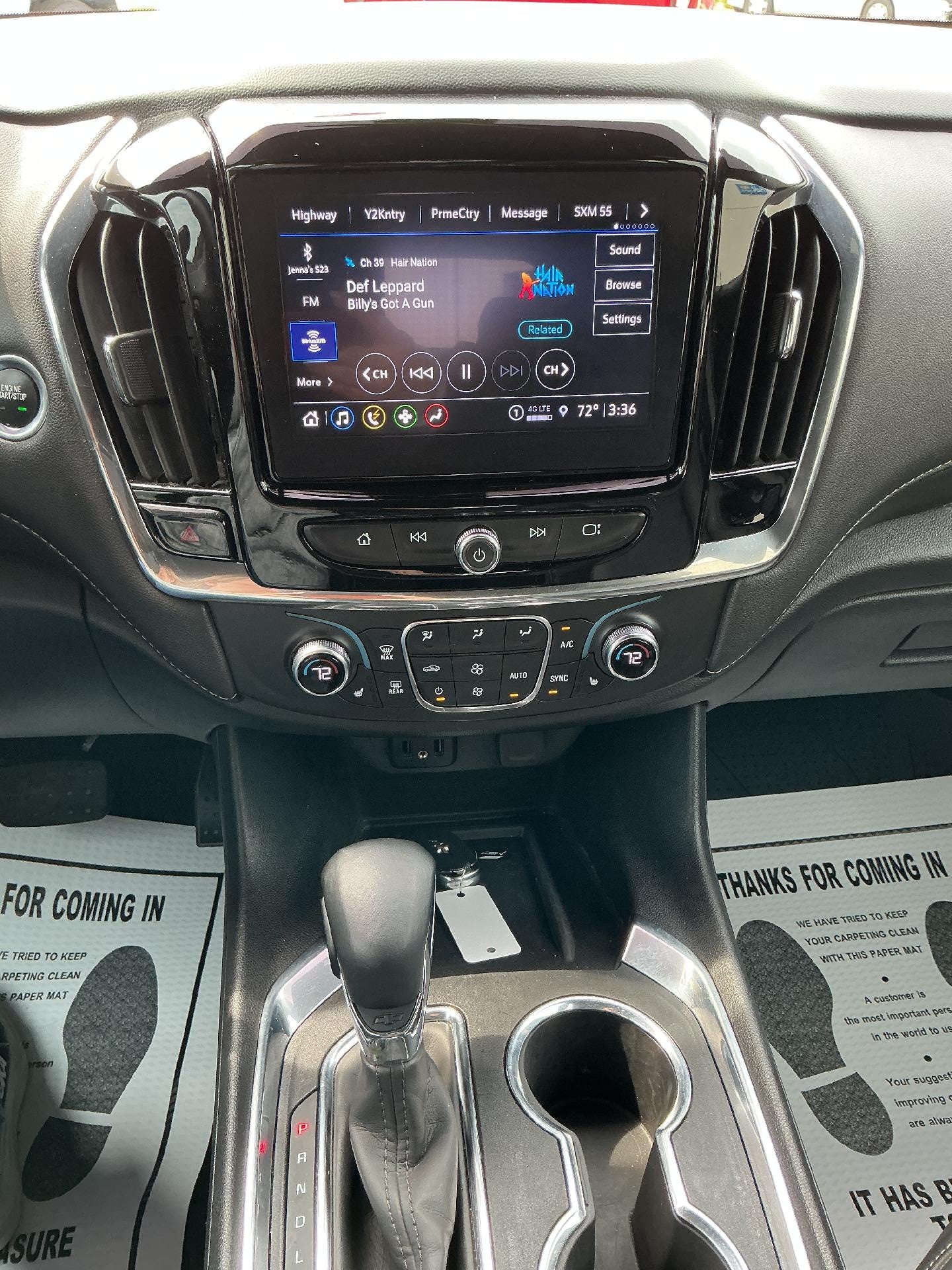 2023 Chevrolet Traverse LT Leather
