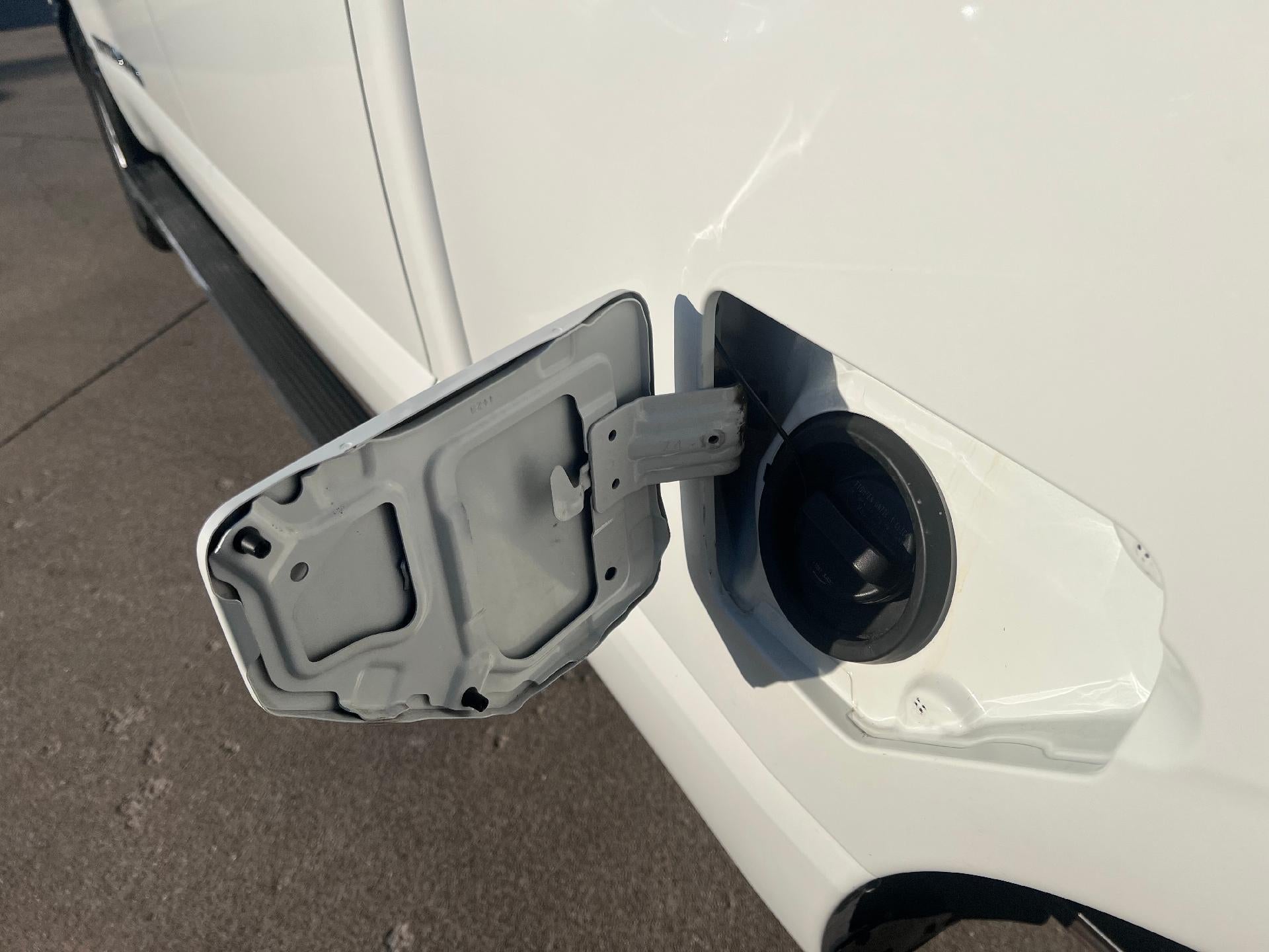 2018 Nissan TITAN XD S Gas