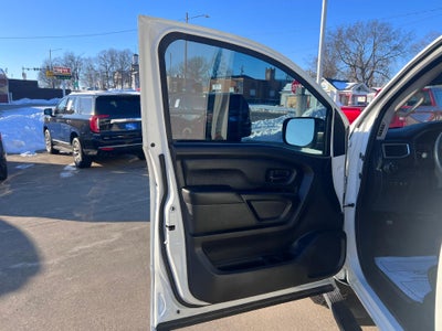 2018 Nissan TITAN XD S Gas