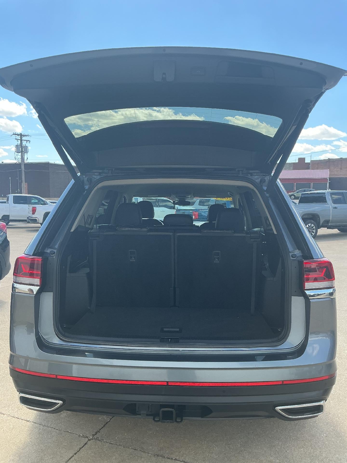 2024 Volkswagen Atlas 2.0T SE w/Technology