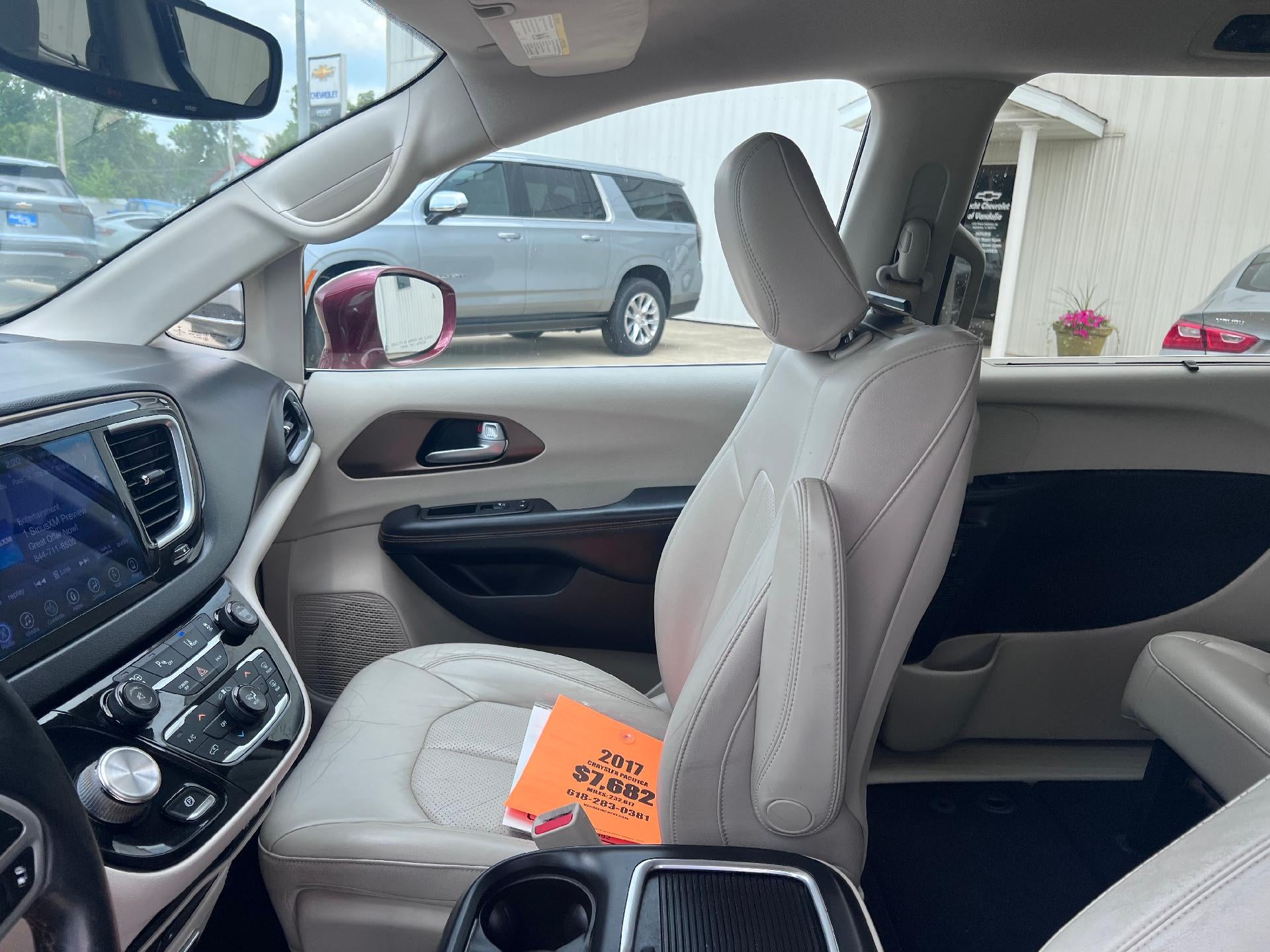 2017 Chrysler Pacifica Touring-L Plus