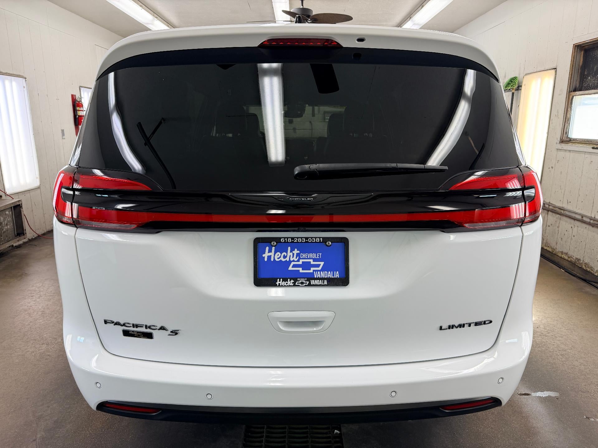 2025 Chrysler Pacifica Limited