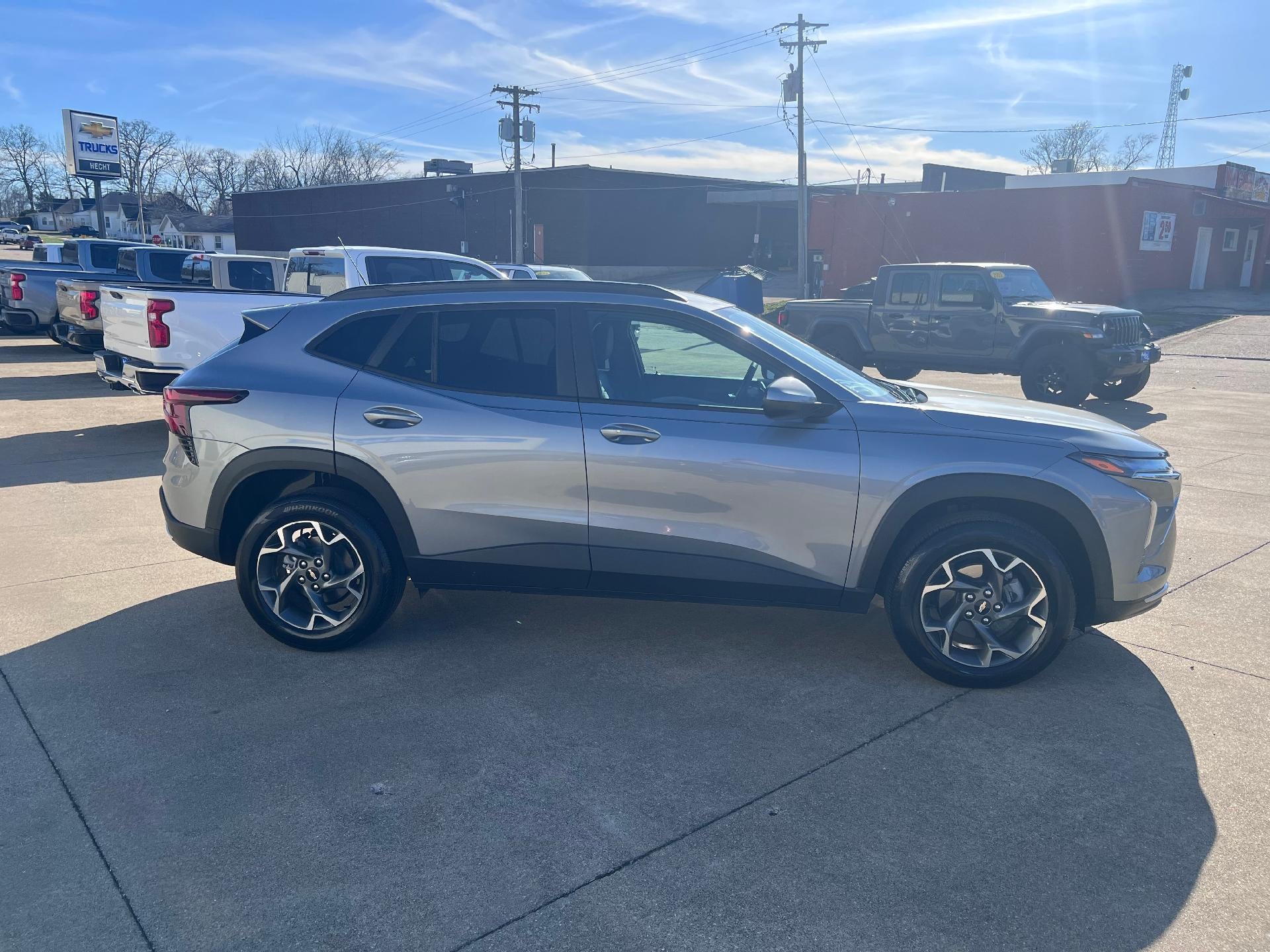 2025 Chevrolet Trax LT